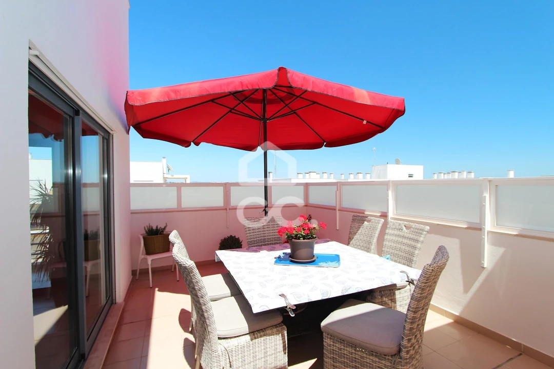 Apartamento T2 para Venda em Armação de Pera Foto 3