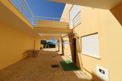 Moradia T2 para Venda em Albufeira e Olhos de Água
