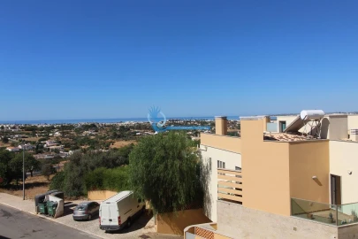 Moradia T2 para Venda em Albufeira e Olhos de Água