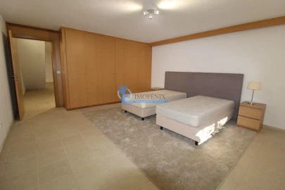 Moradia T3 para Venda em Albufeira e Olhos de Água