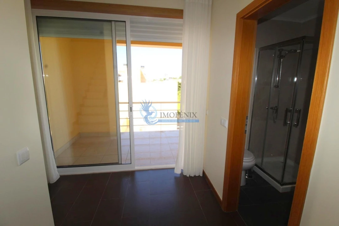 Moradia T3 para Venda em Albufeira e Olhos de Água Foto 23