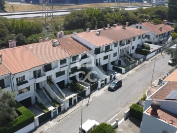 Moradia T5 para Venda em Custoias
