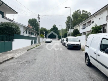 Moradia T5 para Venda em Custoias