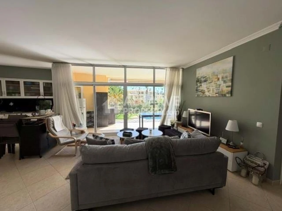 Apartamento T2 para Venda em Quarteira Foto 8