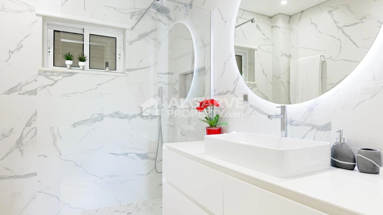 Apartamento T2 para Venda em Quarteira Foto 5