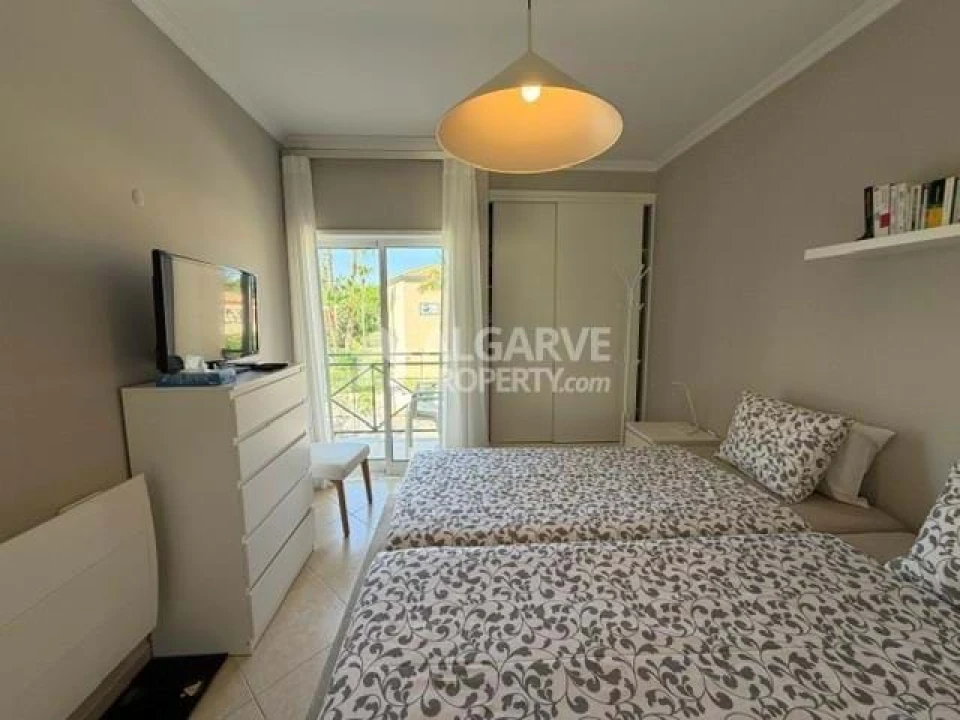 Apartamento T2 para Venda em Quarteira Foto 12