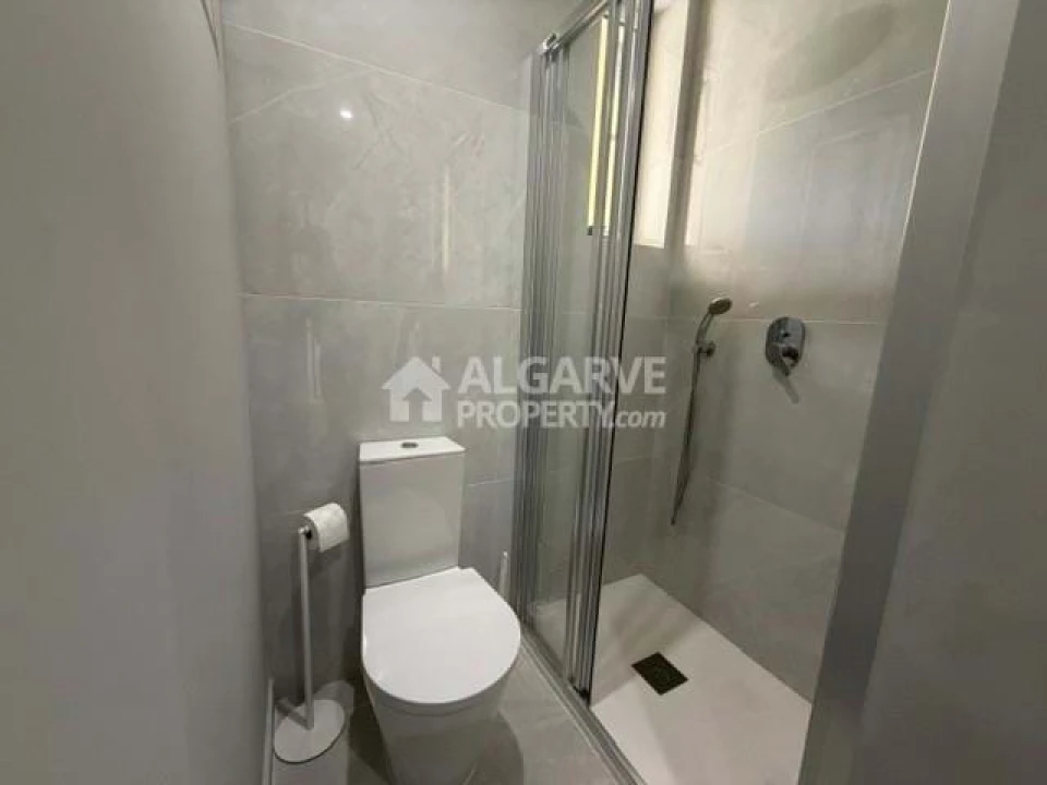 Apartamento T2 para Venda em Quarteira Foto 18