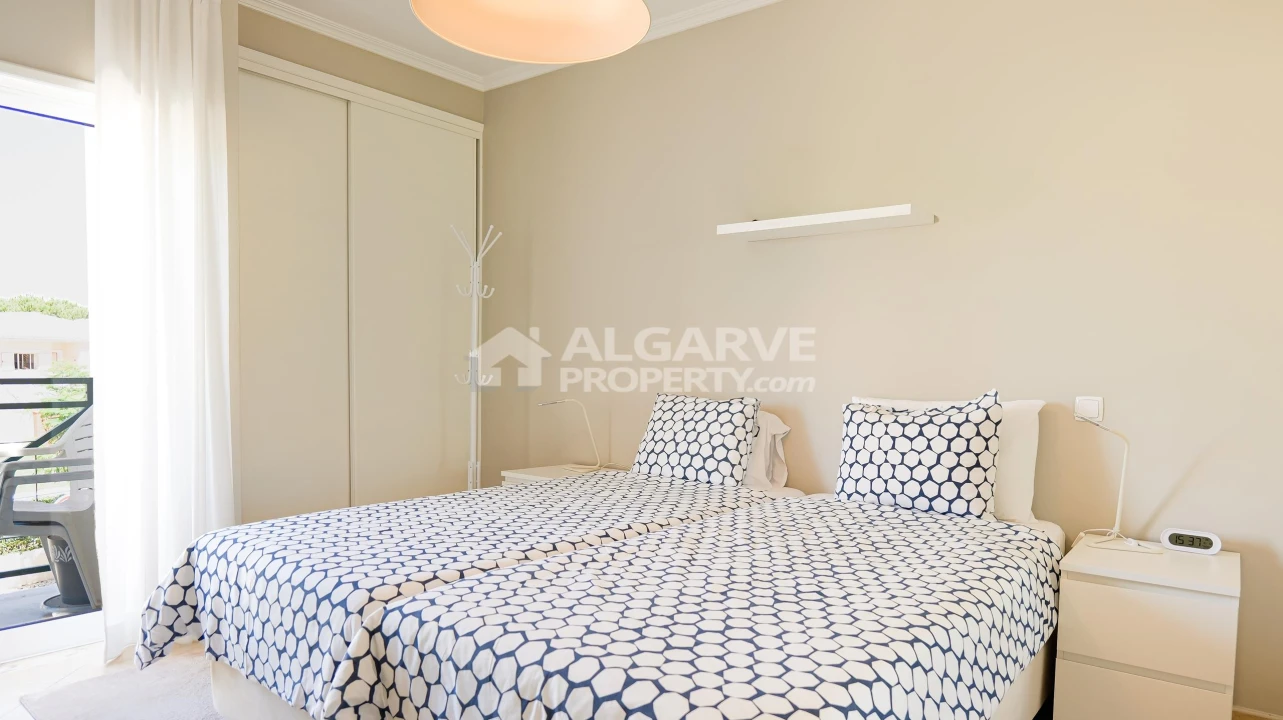 Apartamento T2 para Venda em Quarteira Foto 18