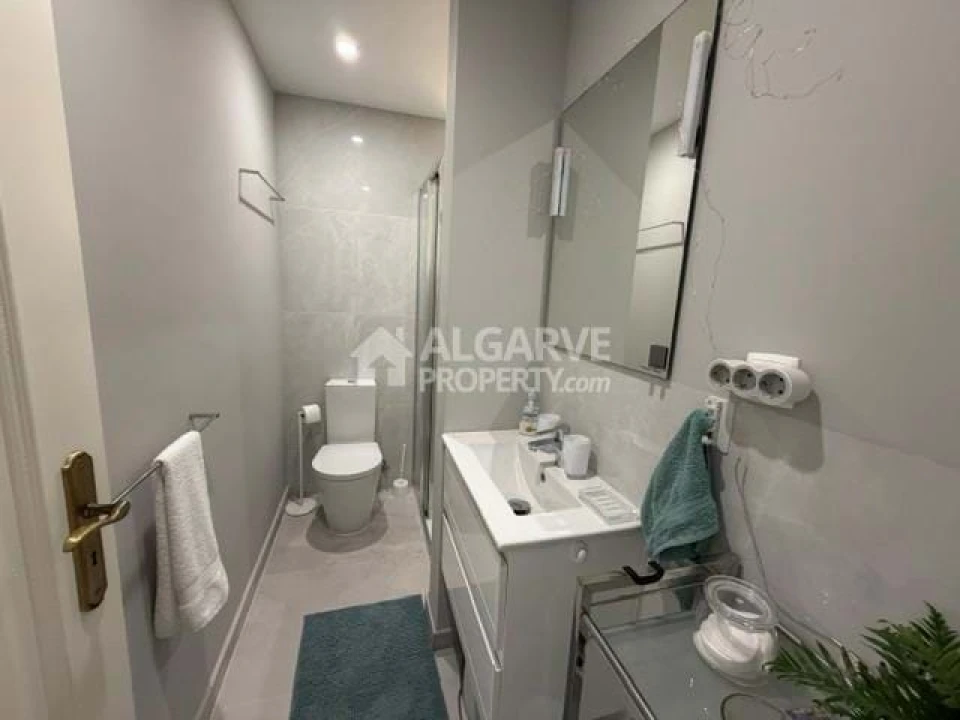 Apartamento T2 para Venda em Quarteira Foto 17