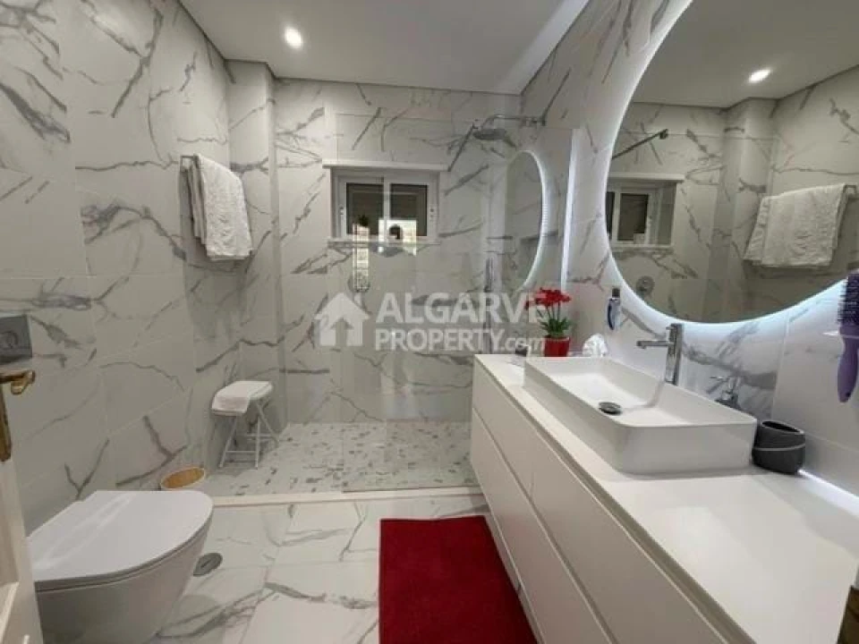 Apartamento T2 para Venda em Quarteira Foto 19