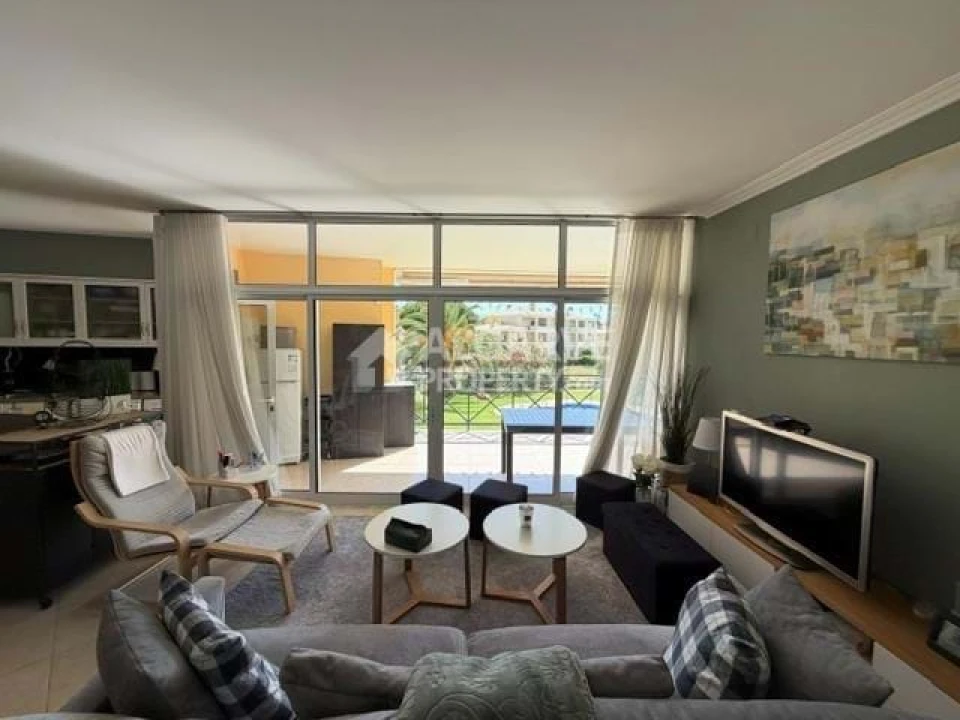 Apartamento T2 para Venda em Quarteira Foto 7