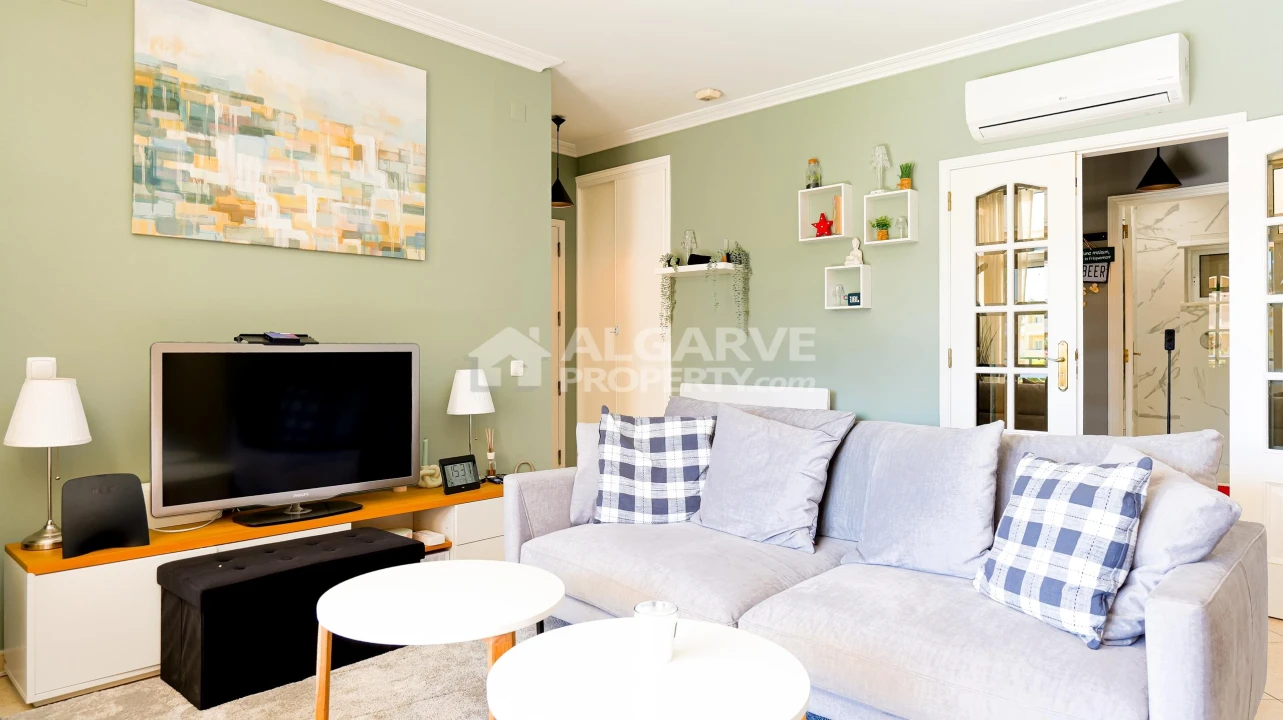 Apartamento T2 para Venda em Quarteira Foto 11