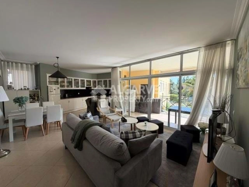 Apartamento T2 para Venda em Quarteira Foto 9