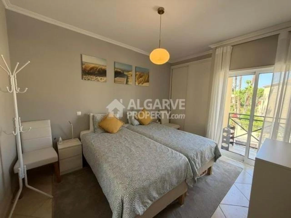 Apartamento T2 para Venda em Quarteira Foto 14