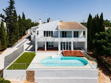Moradia T4 para Venda em Silves