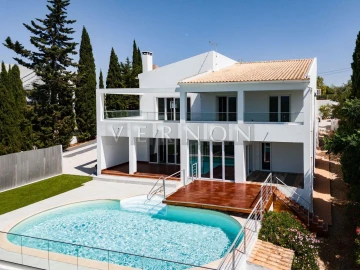 Moradia T4 para Venda em Silves