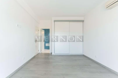 Moradia T4 para Venda em Silves