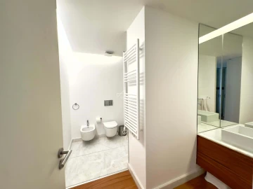 Apartamento T3 para Arrendamento em Campolide