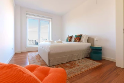 Apartamento T3 para Arrendamento em Campolide