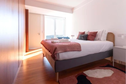 Apartamento T3 para Arrendamento em Campolide