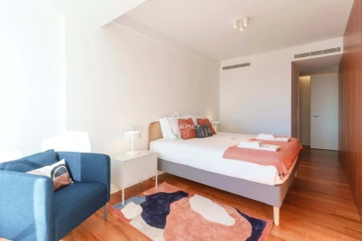 Apartamento T3 para Arrendamento em Campolide