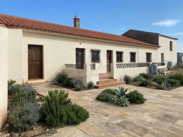 Quinta T2 para Venda em Lagos (São Sebastião e Santa Maria)