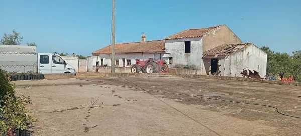 Quinta T2 para Venda em Lagos (São Sebastião e Santa Maria)