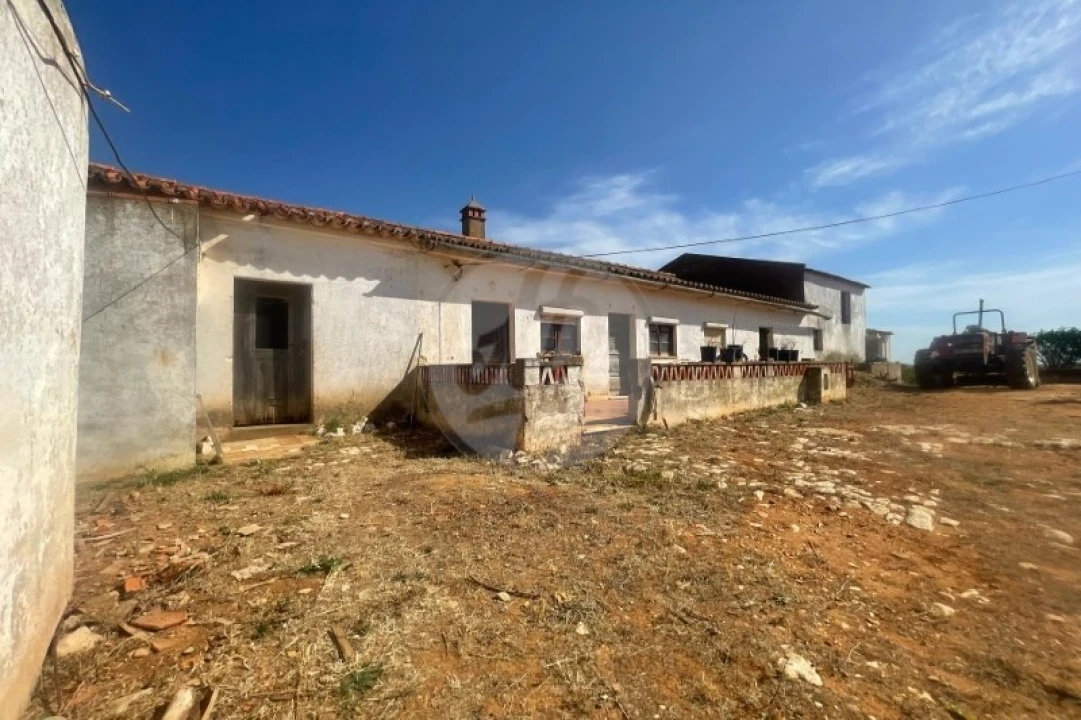 Quinta T2 para Venda em Lagos (São Sebastião e Santa Maria) Foto 1