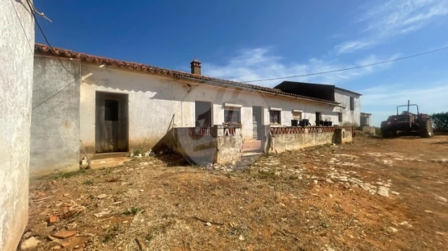 Quinta T2 para Venda em Lagos (São Sebastião e Santa Maria)