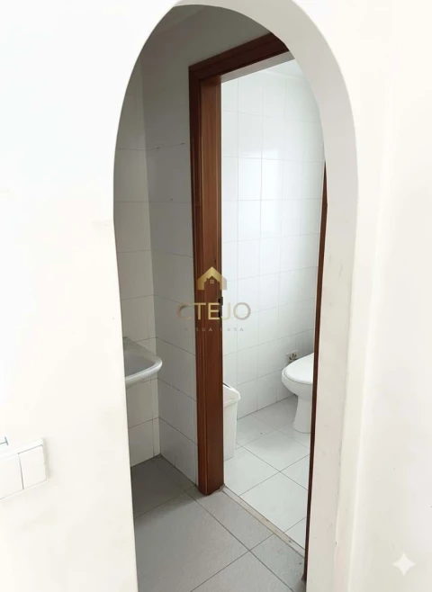 Negócio para Venda em Falagueira-Venda Nova