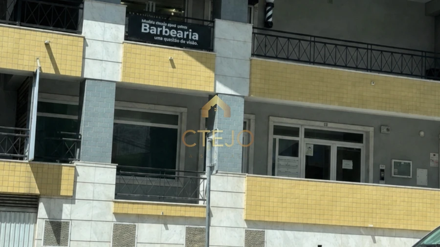 Negócio para Venda em Falagueira-Venda Nova