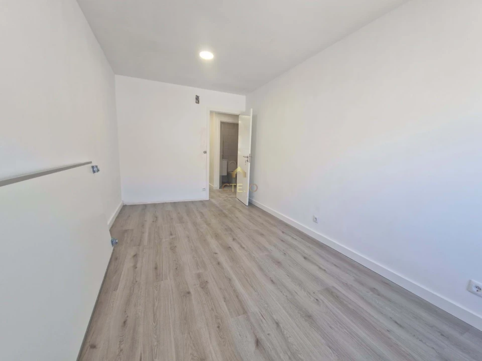 Apartamento T3 para Venda em Cacém e São Marcos Foto 6