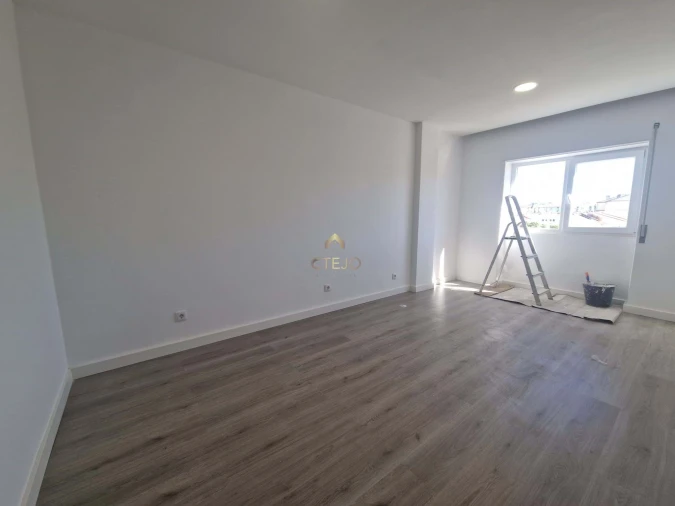 Apartamento T3 para Venda em Cacém e São Marcos Foto 3