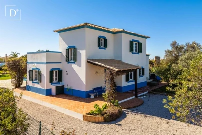 Moradia T4 para Venda em Olhão