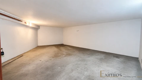 Garagem para Venda em Póvoa de Varzim, Beiriz e Argivai