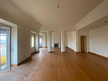 Apartamento T3 para Venda em Santo António