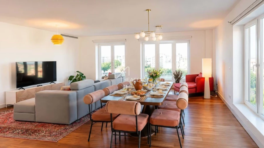 Apartamento T3 para Arrendamento em Campolide