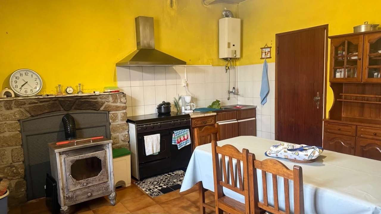 Moradia T3 para Venda em Assares e Lodões Foto 2