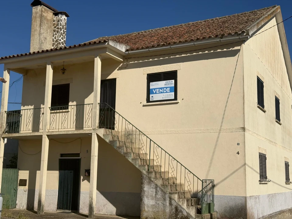 Moradia T3 para Venda em Assares e Lodões Foto 2