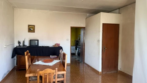 Moradia T3 para Venda em Assares e Lodões