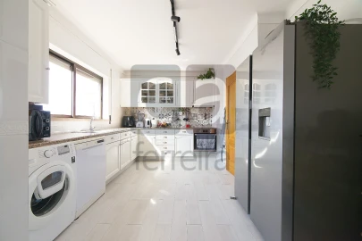 Apartamento T3 para Venda em Marvila, Ribeira Santarém, São Salvador, São Nicolau