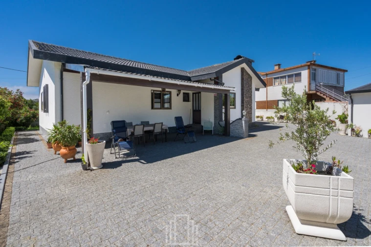 Moradia T3 para Venda em Ovar, São João, Arada e São Vicente de Pereira Jusã Foto 3