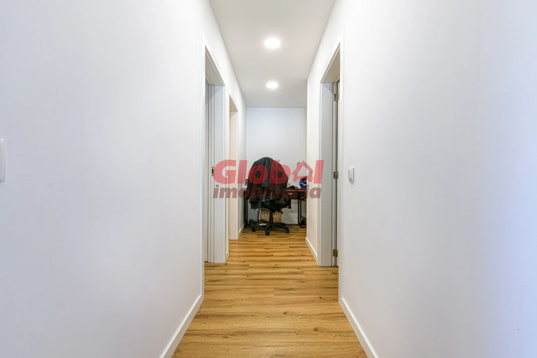 Apartamento T2 para Venda em Campo Foto 6