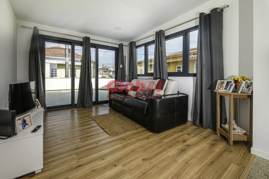 Apartamento T2 para Venda em Campo Foto 1