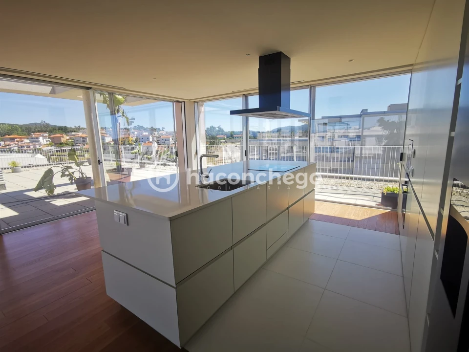 Apartamento T4 para Venda em Barcelinhos Foto 18