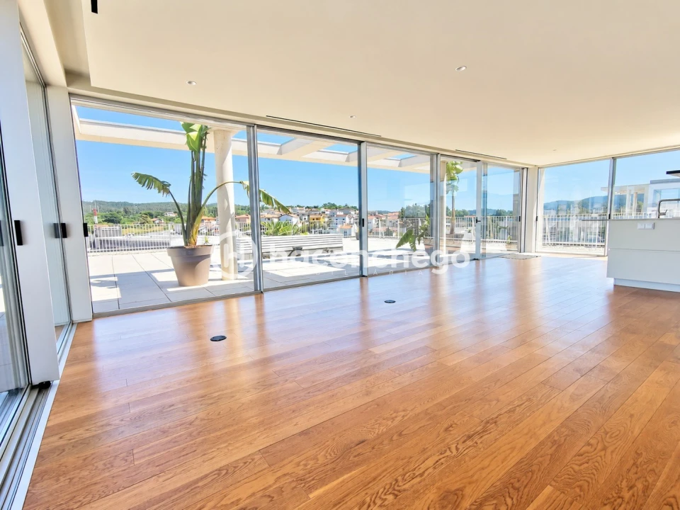 Apartamento T4 para Venda em Barcelinhos Foto 1