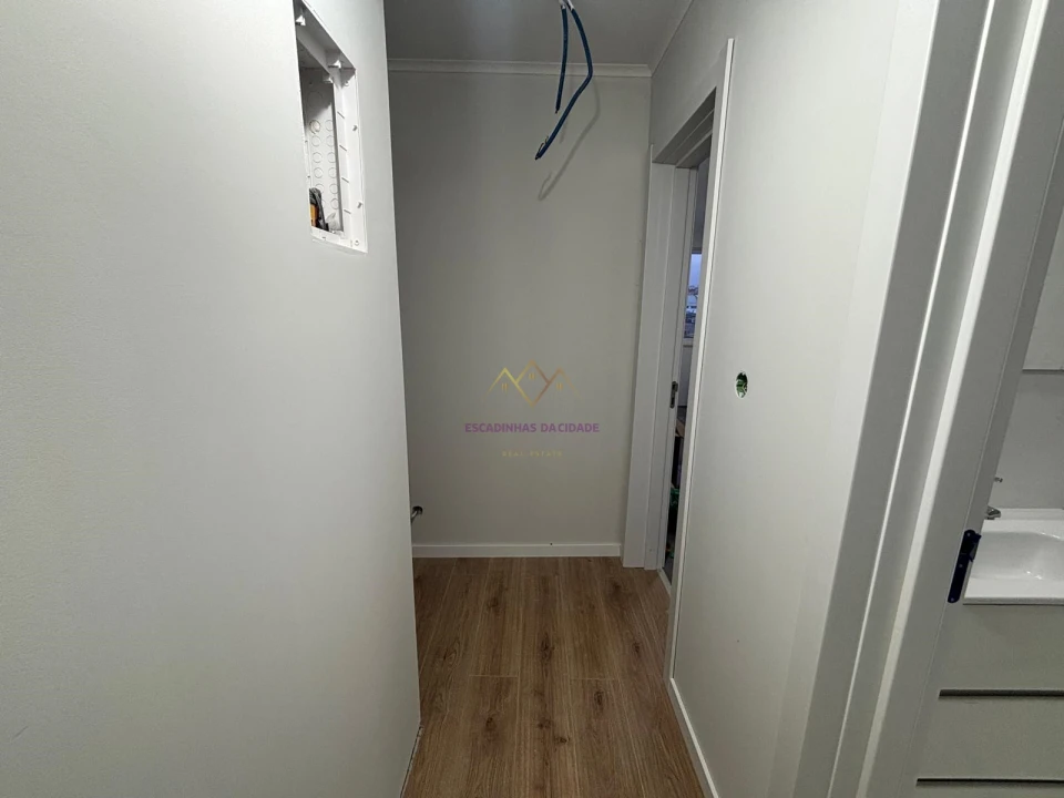 Apartamento T1 para Venda em Águas Livres Foto 9