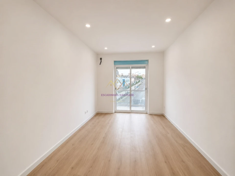 Apartamento T1 para Venda em Águas Livres Foto 5