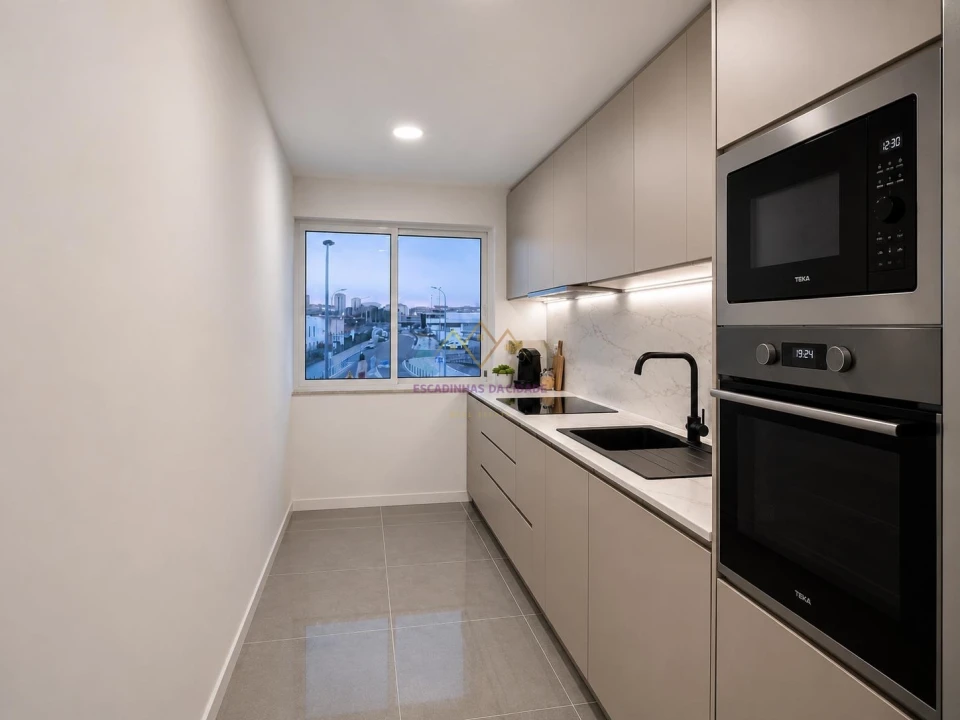 Apartamento T1 para Venda em Águas Livres Foto 2