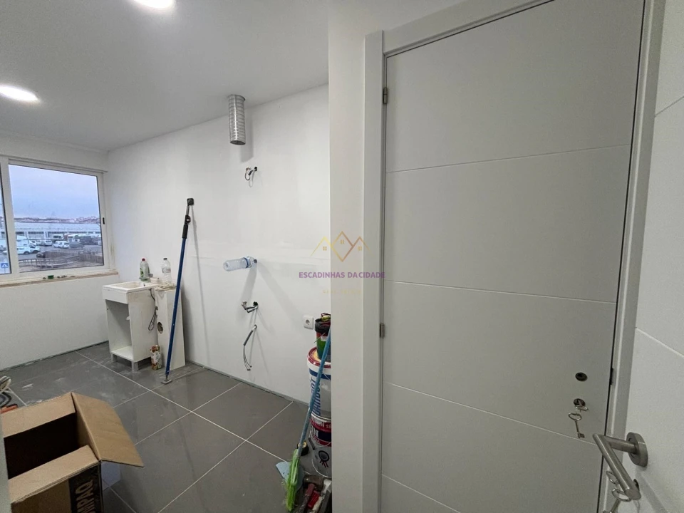 Apartamento T1 para Venda em Águas Livres Foto 4